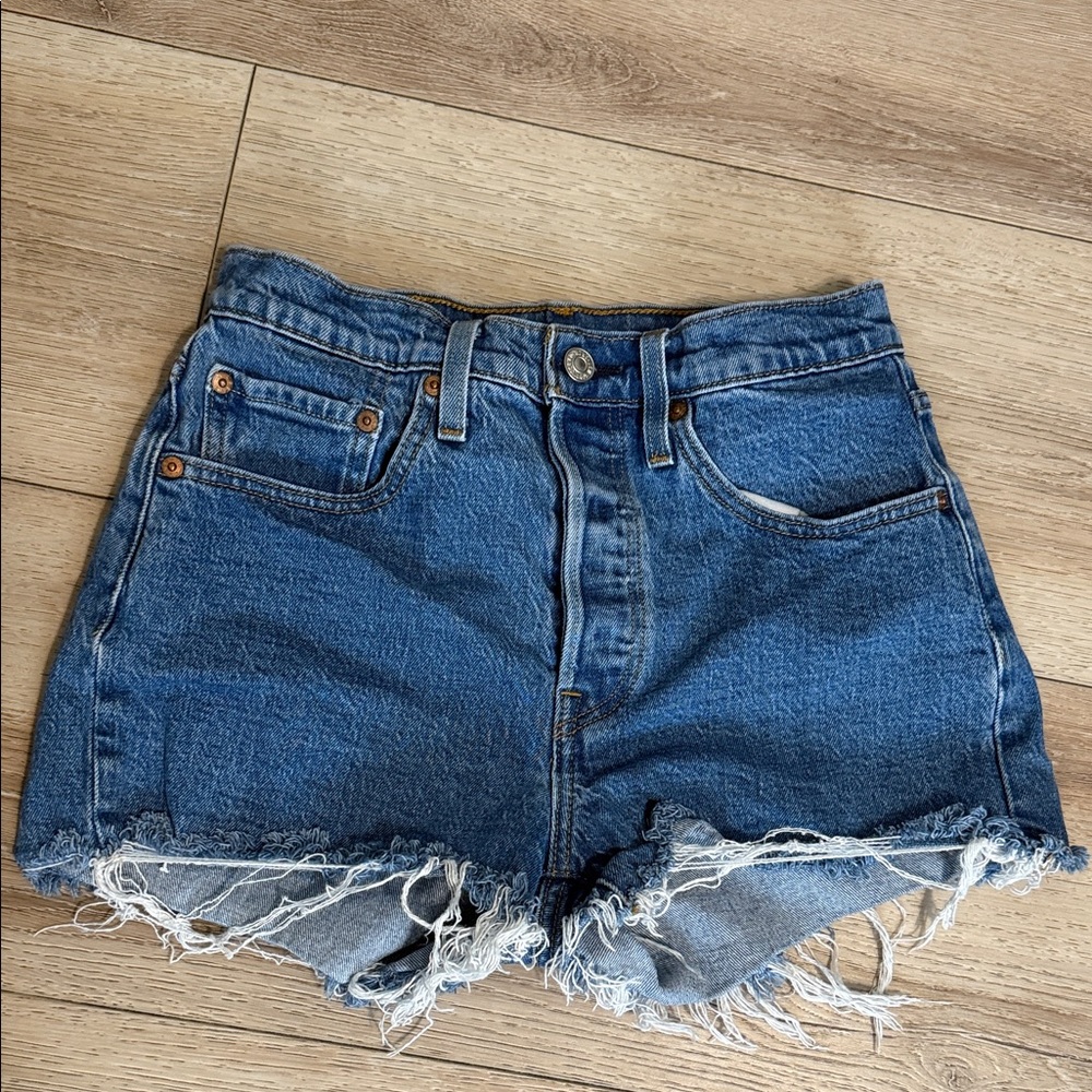 Levi's